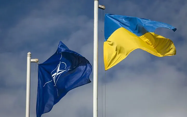 Le Monde: США готовы пригласить Украину в НАТО