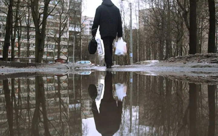 Элиты следят за сигналами власти, а народ — за ценами в магазинах