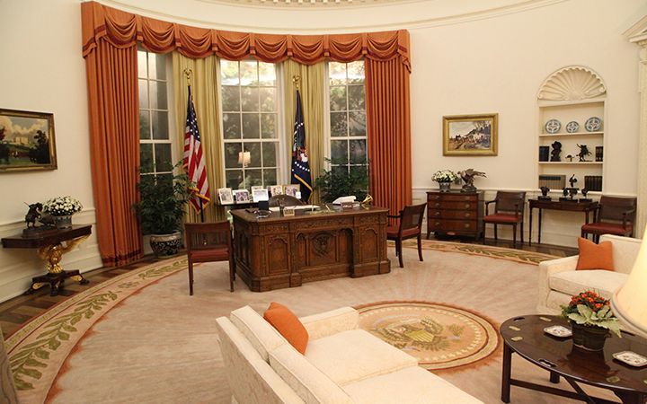 Трампу предлагали снести Овальный кабинет и построить новый