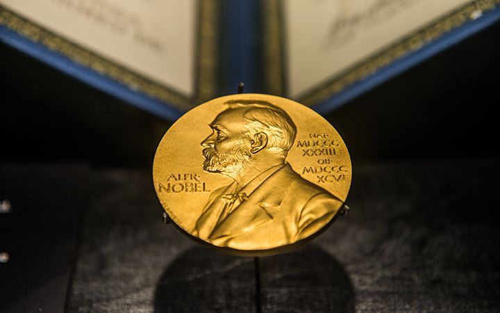 Нобелевскую премию по медицине вручили за открытия в области оптогенетики