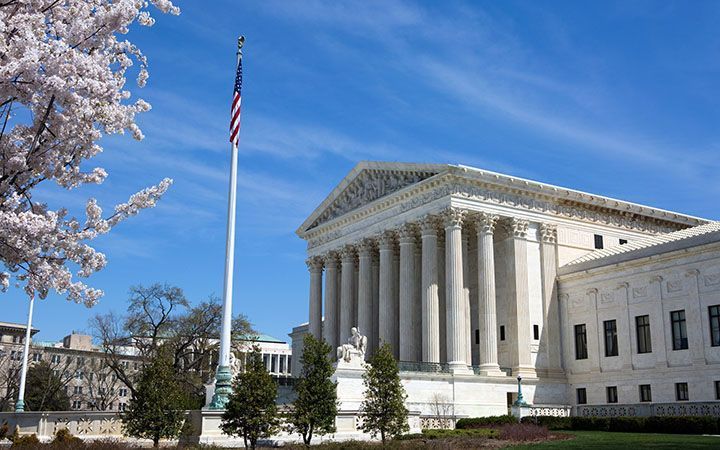 Славяне в федеральных судах США
