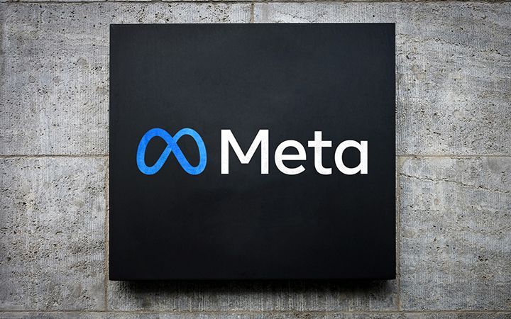 Meta расширяет программу Instagram для школ