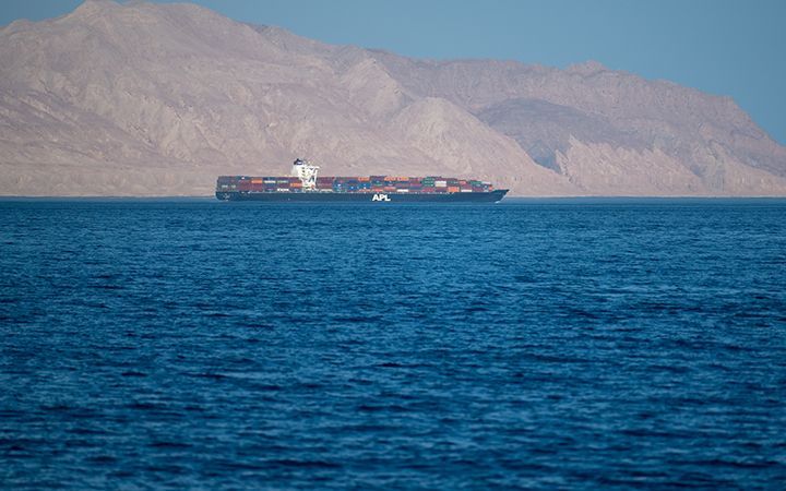 Морякам предлагают огромные премии за рейсы через Ормузский пролив