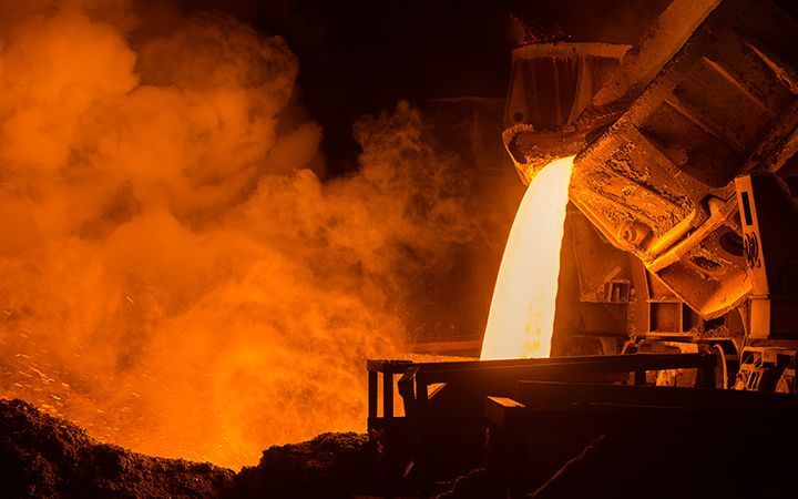 Трамп объявил о строительстве крупнейшего в истории США сталелитейного завода