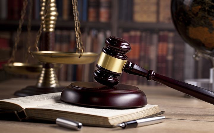 Суд разрешил возобновить депортации мигрантов в "третьи страны"